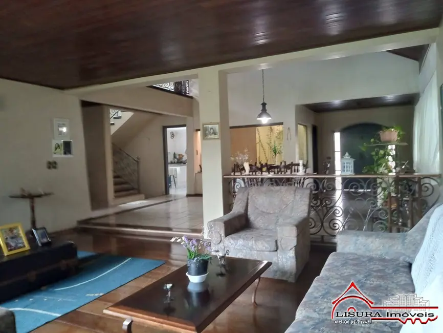 Casa com 4 quartos para alugar, 465m2 em Cidade Jardim, Jacarei - SP - imagem 7 Foto 7 de Casa com 4 quartos para alugar, 465m2 em Cidade Jardim, Jacarei - SP