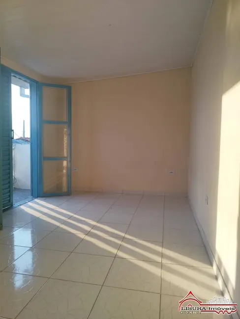 Casa com 2 quartos para alugar em Conjunto São Benedito, Jacarei - SP - imagem 4 Foto 4 de Casa com 2 quartos para alugar em Conjunto São Benedito, Jacarei - SP