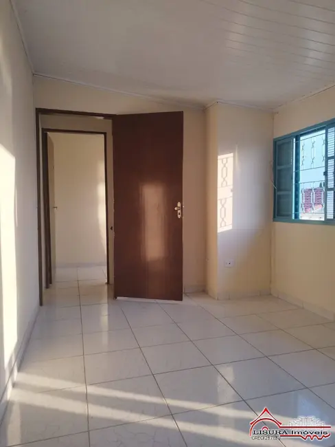Casa com 2 quartos para alugar em Conjunto São Benedito, Jacarei - SP - imagem 6 Foto 6 de Casa com 2 quartos para alugar em Conjunto São Benedito, Jacarei - SP