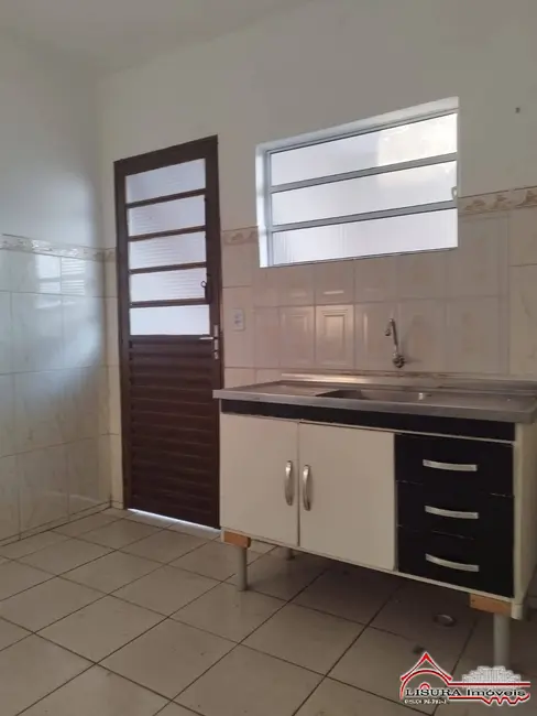 Casa com 2 quartos para alugar em Conjunto São Benedito, Jacarei - SP - imagem 5 Foto 5 de Casa com 2 quartos para alugar em Conjunto São Benedito, Jacarei - SP