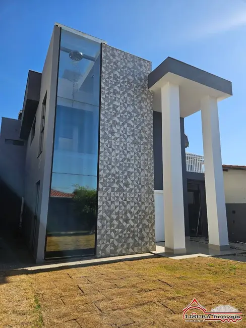 Foto 3 de Casa com 3 quartos à venda, 264m2 em Jardim Terras de São João, Jacarei - SP