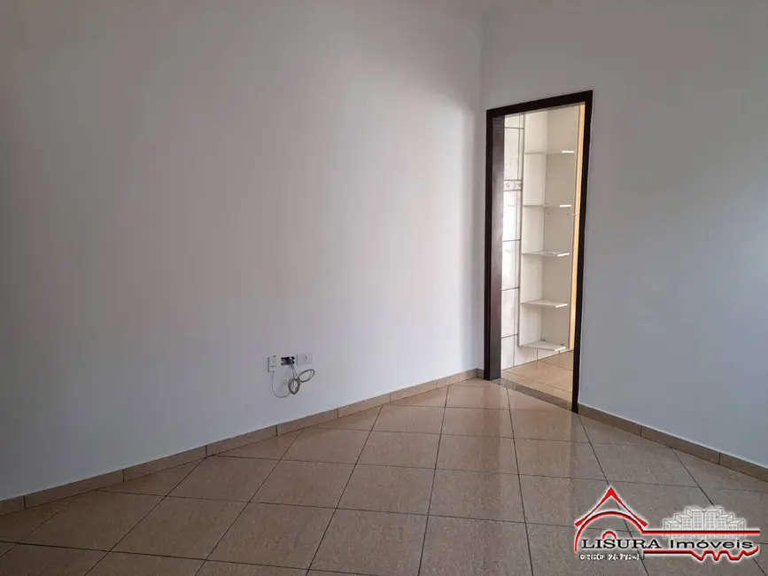 Foto 4 de Casa com 3 quartos à venda, 125m2 em Jardim Emília, Jacarei - SP