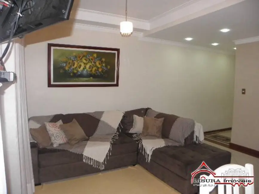 Foto 3 de Casa de Condomínio com 3 quartos à venda, 80m2 em Loteamento Villa Branca, Jacarei - SP