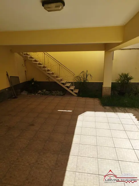 Foto 2 de Casa com 3 quartos para alugar em Jardim Terras de São João, Jacarei - SP