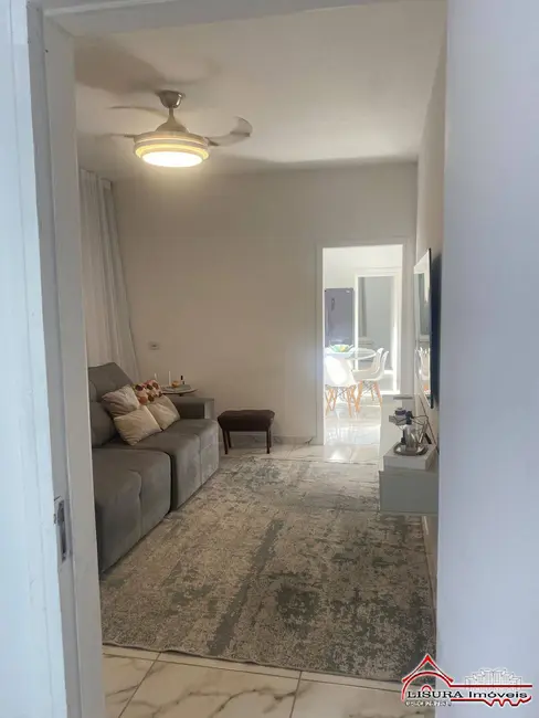 Foto 4 de Casa com 2 quartos à venda, 127m2 em Jardim Califórnia, Jacarei - SP