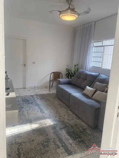 Foto 2 de Casa com 2 quartos à venda, 127m2 em Jardim Califórnia, Jacarei - SP