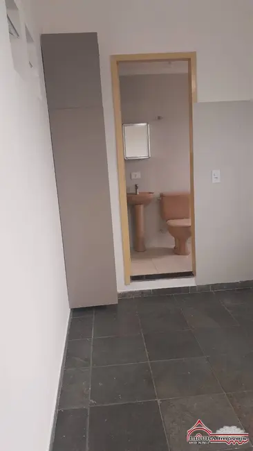 Casa com 1 quarto para alugar, 35m2 em Vila Pinheiro, Jacarei - SP - imagem 9 Foto 9 de Casa com 1 quarto para alugar, 35m2 em Vila Pinheiro, Jacarei - SP