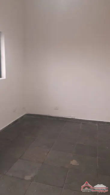 Casa com 1 quarto para alugar, 35m2 em Vila Pinheiro, Jacarei - SP - imagem 7 Foto 7 de Casa com 1 quarto para alugar, 35m2 em Vila Pinheiro, Jacarei - SP