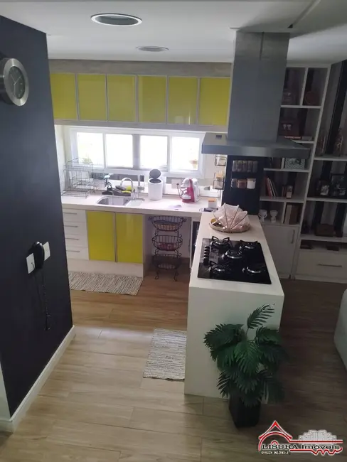 Casa de Condomínio com 4 quartos para alugar, 120m2 em São João, Jacarei - SP - imagem 3 Foto 3 de Casa de Condomínio com 4 quartos para alugar, 120m2 em São João, Jacarei - SP