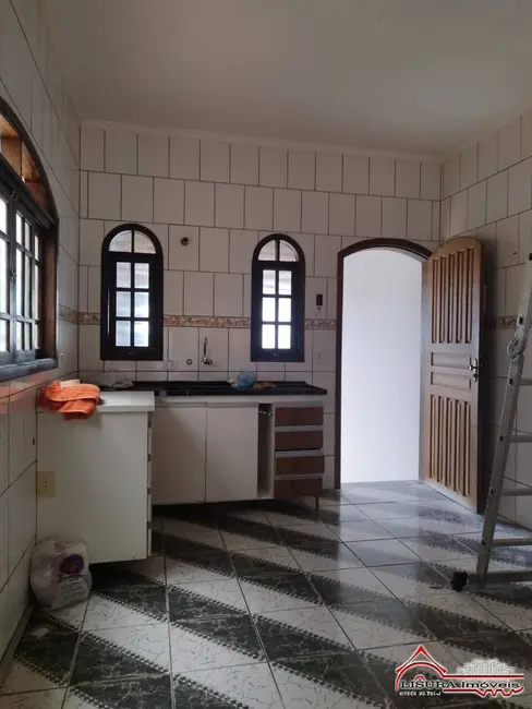 Casa com 3 quartos para alugar em Jardim Terras de São João, Jacarei - SP - imagem 9 Foto 9 de Casa com 3 quartos para alugar em Jardim Terras de São João, Jacarei - SP