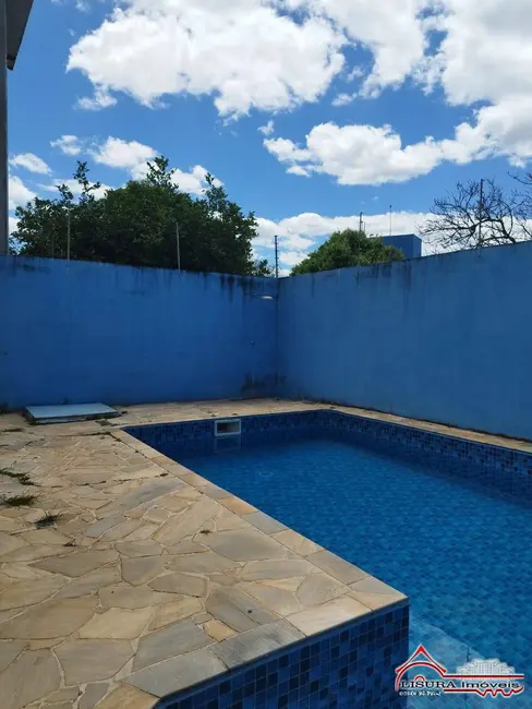 Casa com 3 quartos para alugar em Jardim Terras de São João, Jacarei - SP - imagem 3 Foto 3 de Casa com 3 quartos para alugar em Jardim Terras de São João, Jacarei - SP