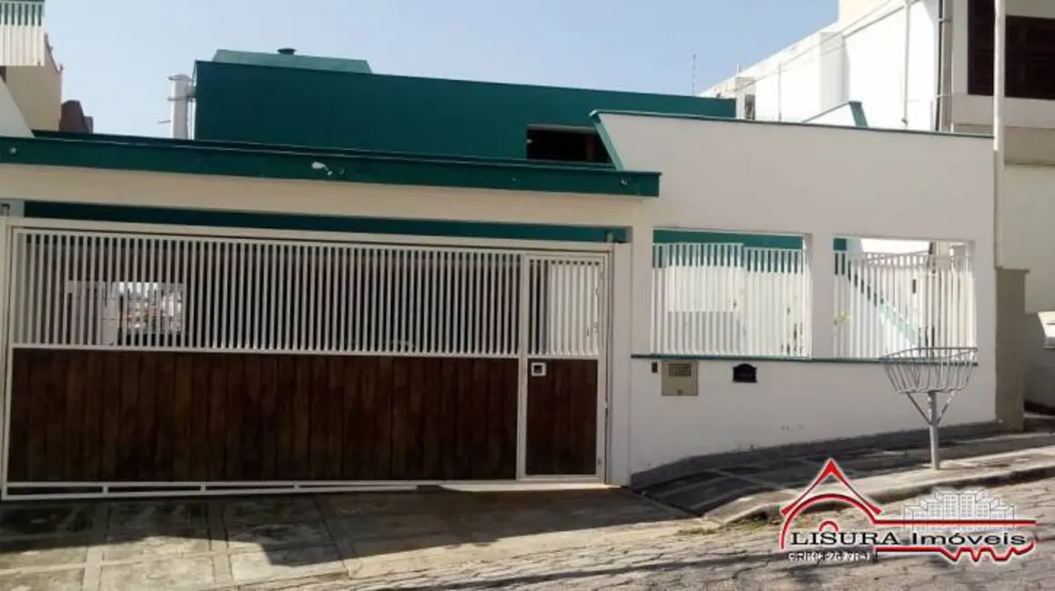 Foto 2 de Casa com 6 quartos à venda, 319m2 em Centro, Jacarei - SP