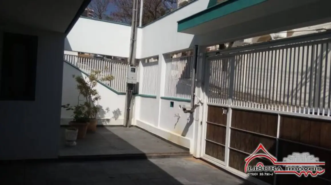 Foto 3 de Casa com 6 quartos à venda, 319m2 em Centro, Jacarei - SP