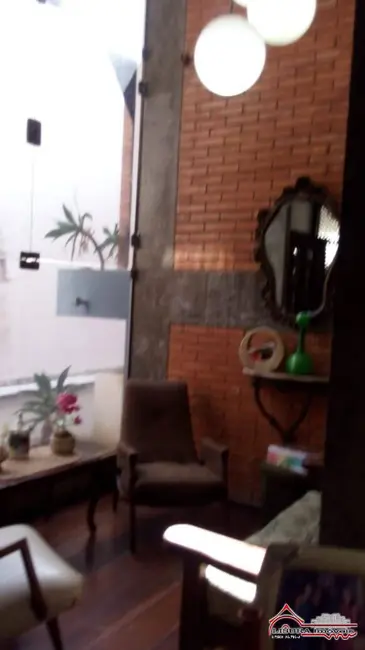 Foto 4 de Casa com 6 quartos à venda, 319m2 em Centro, Jacarei - SP