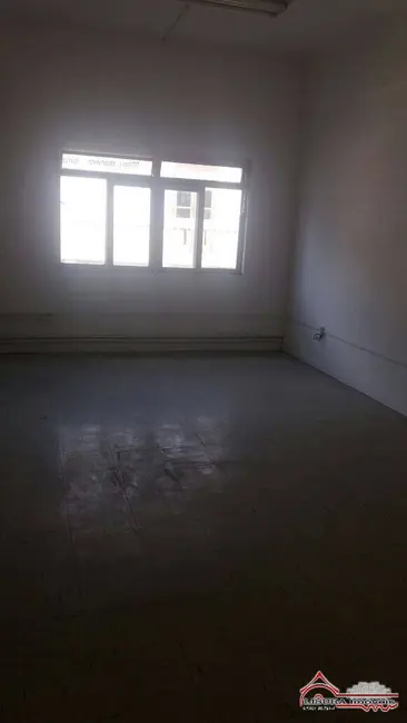 Sala Comercial para alugar, 376m2 em Centro, Jacarei - SP - imagem 9 Foto 9 de Sala Comercial para alugar, 376m2 em Centro, Jacarei - SP