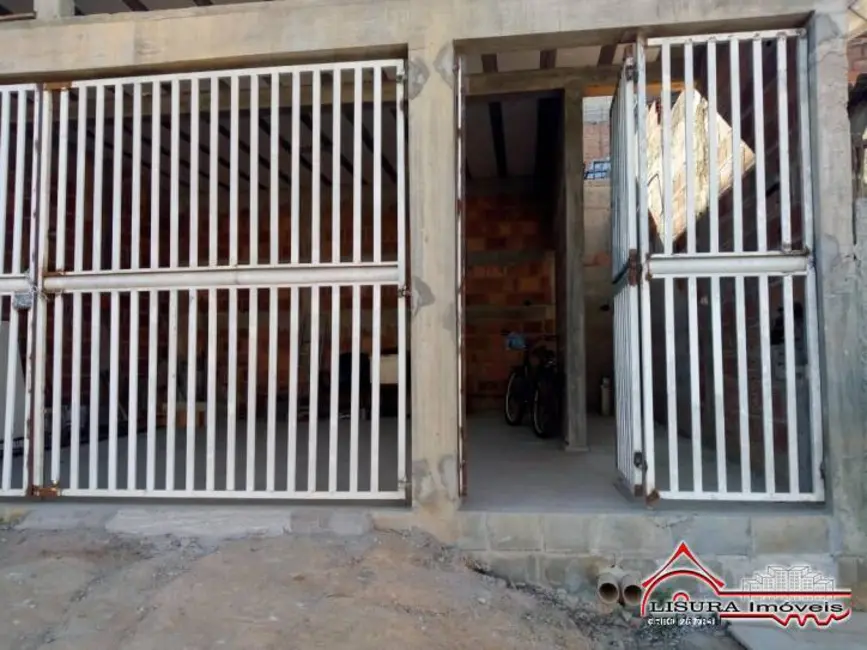 Foto 1 de Casa com 2 quartos à venda em Parque dos Príncipes, Jacarei - SP