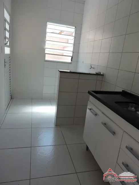 Casa com 1 quarto à venda, 11m2 em Jardim Siesta, Jacarei - SP - imagem 3 Foto 3 de Casa com 1 quarto à venda, 11m2 em Jardim Siesta, Jacarei - SP