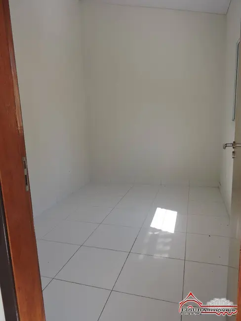 Casa com 1 quarto à venda, 11m2 em Jardim Siesta, Jacarei - SP - imagem 5 Foto 5 de Casa com 1 quarto à venda, 11m2 em Jardim Siesta, Jacarei - SP