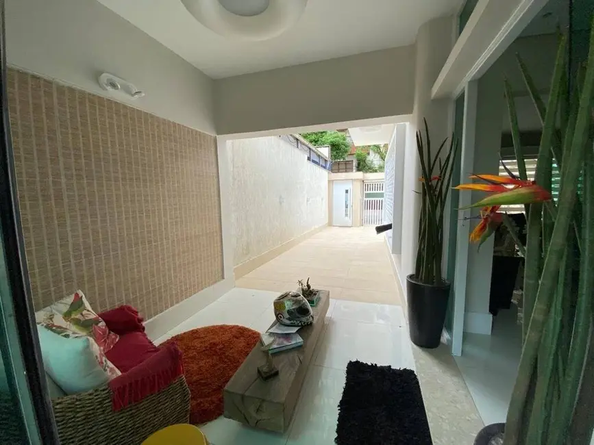 Foto 2 de Casa com 3 quartos à venda, 350m2 em Gonzaga, Santos - SP