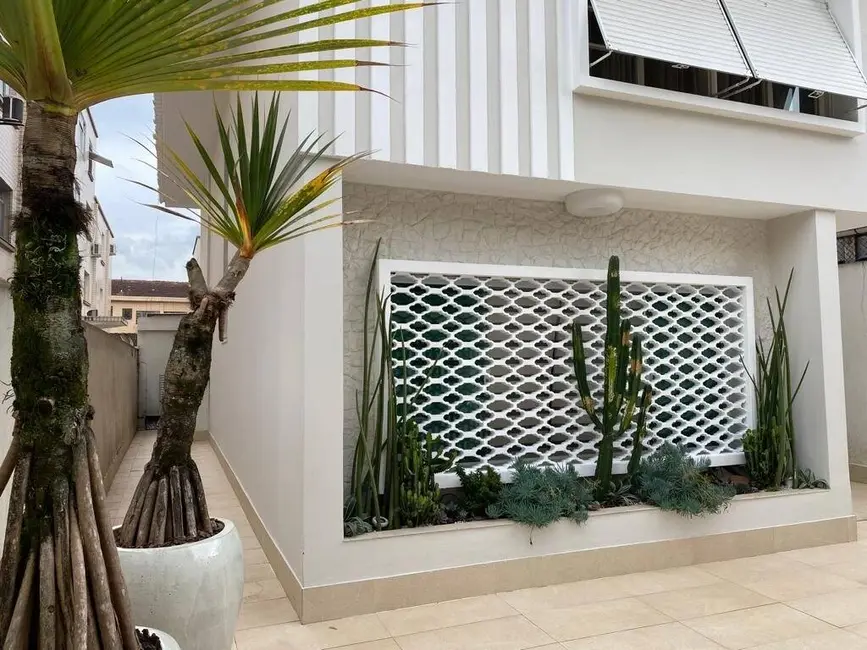 Foto 3 de Casa com 3 quartos à venda, 350m2 em Gonzaga, Santos - SP