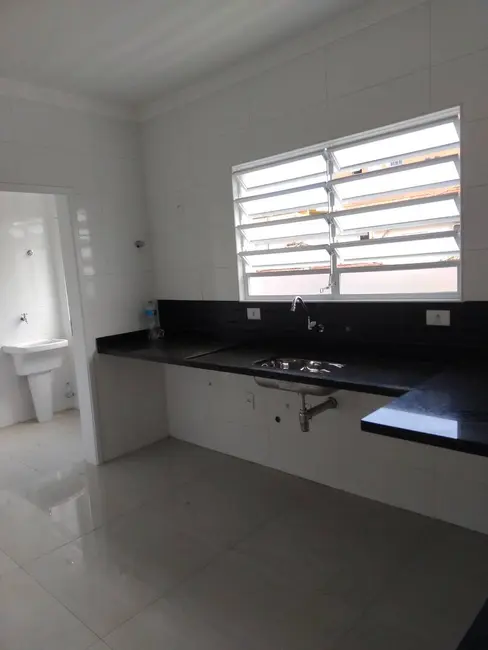 Casa com 4 quartos à venda, 150m2 em Embaré, Santos - SP - imagem 5 Foto 5 de Casa com 4 quartos à venda, 150m2 em Embaré, Santos - SP