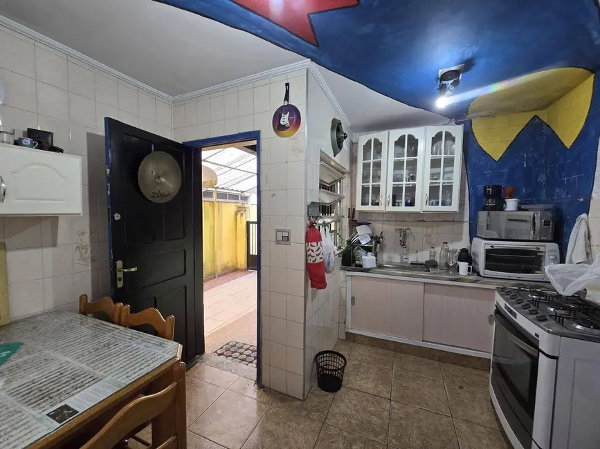 Foto 1 de Sobrado com 2 quartos à venda, 120m2 em Encruzilhada, Santos - SP