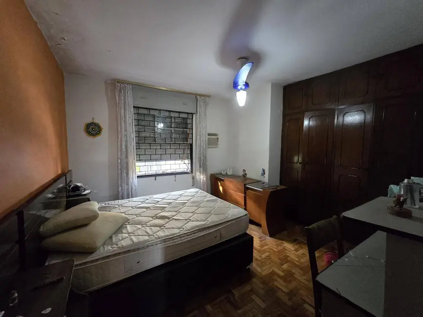 Foto 3 de Sobrado com 2 quartos à venda, 120m2 em Encruzilhada, Santos - SP