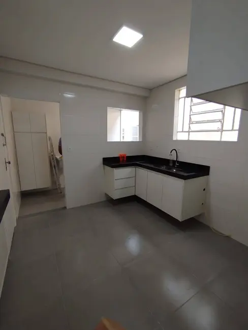 Apartamento com 2 quartos para alugar, 70m2 em Embaré, Santos - SP - imagem 3 Foto 3 de Apartamento com 2 quartos para alugar, 70m2 em Embaré, Santos - SP