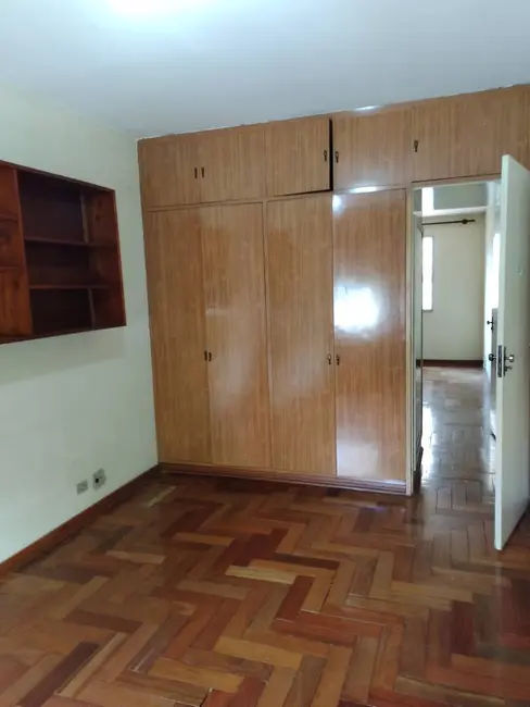 Foto 3 de Sobrado com 3 quartos à venda, 280m2 em Gonzaga, Santos - SP