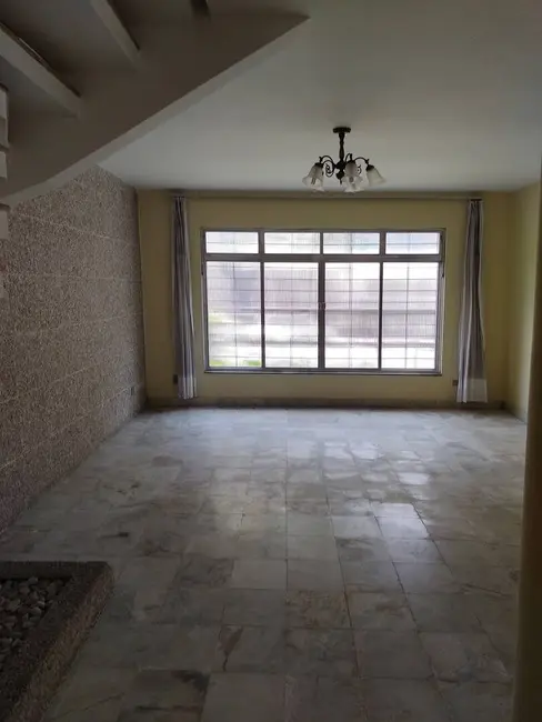 Foto 7 de Sobrado com 3 quartos à venda, 280m2 em Gonzaga, Santos - SP