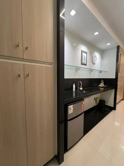 Sala Comercial à venda e para alugar, 70m2 em Centro, Santos - SP - imagem 4 Foto 4 de Sala Comercial à venda e para alugar, 70m2 em Centro, Santos - SP