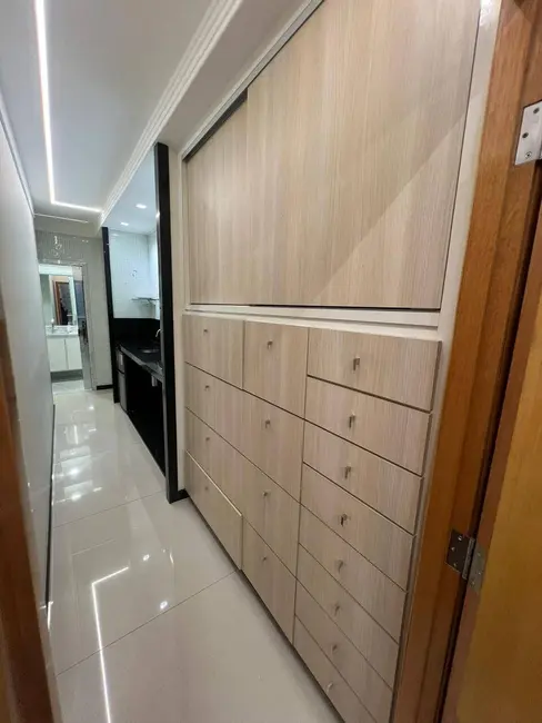 Sala Comercial à venda e para alugar, 70m2 em Centro, Santos - SP - imagem 3 Foto 3 de Sala Comercial à venda e para alugar, 70m2 em Centro, Santos - SP