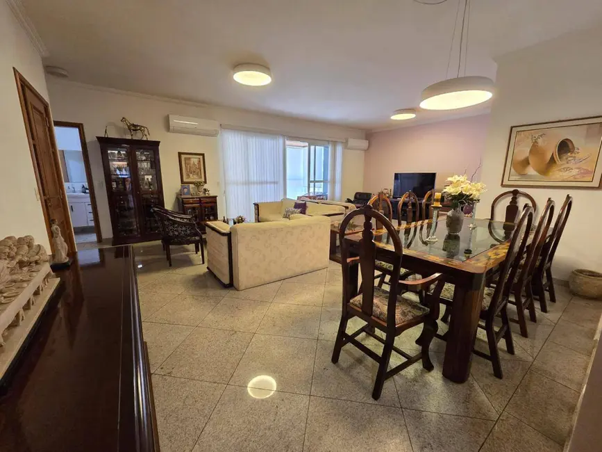 Apartamento com 4 quartos à venda, 218m2 em Gonzaga, Santos - SP - imagem 4 Foto 4 de Apartamento com 4 quartos à venda, 218m2 em Gonzaga, Santos - SP