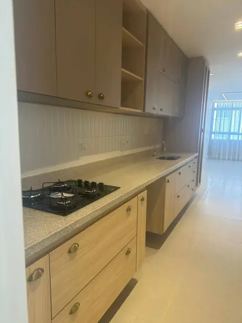 Foto 9 de Apartamento com 2 quartos à venda, 74m2 em Gonzaga, Santos - SP