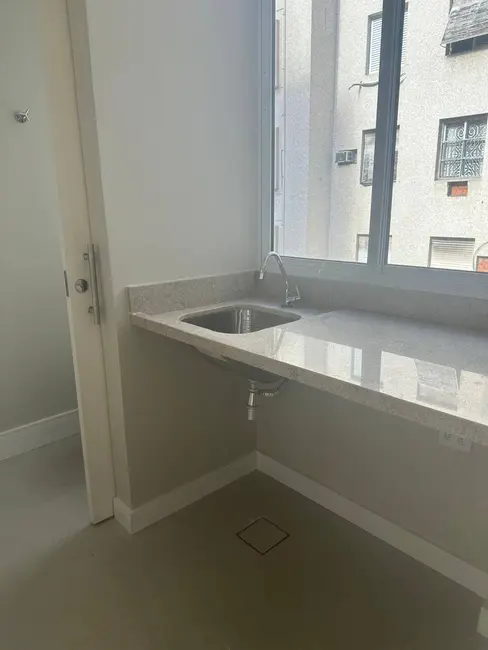 Foto 6 de Apartamento com 2 quartos à venda, 74m2 em Gonzaga, Santos - SP