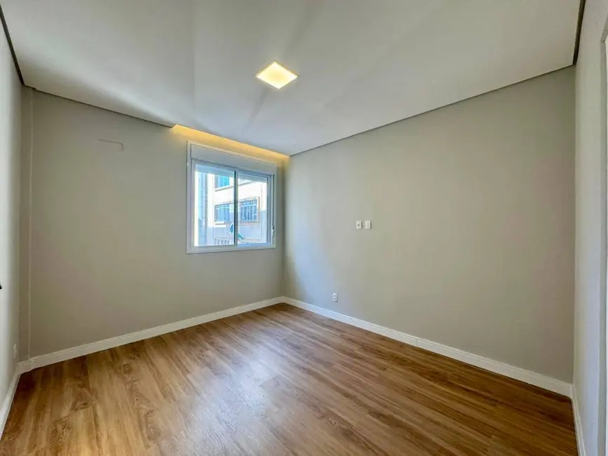 Foto 3 de Apartamento com 2 quartos à venda, 74m2 em Gonzaga, Santos - SP