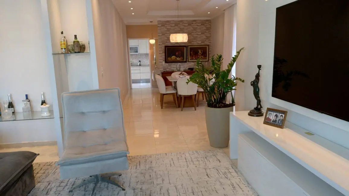 Foto 2 de Casa com 3 quartos à venda, 212m2 em Aparecida, Santos - SP