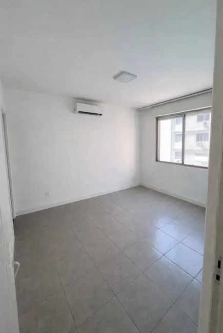 Foto 7 de Apartamento com 2 quartos à venda, 77m2 em José Menino, Santos - SP
