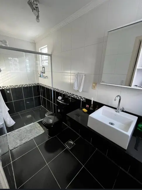 Foto 3 de Sobrado com 3 quartos à venda, 320m2 em Vila Belmiro, Santos - SP