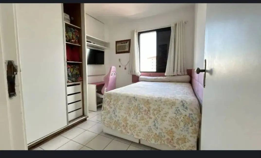 Foto 6 de Apartamento com 2 quartos à venda, 82m2 em Embaré, Santos - SP