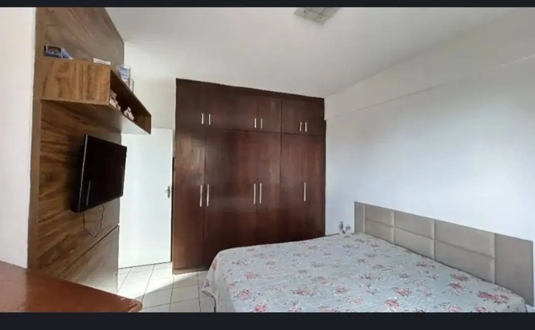 Foto 4 de Apartamento com 2 quartos à venda, 82m2 em Embaré, Santos - SP