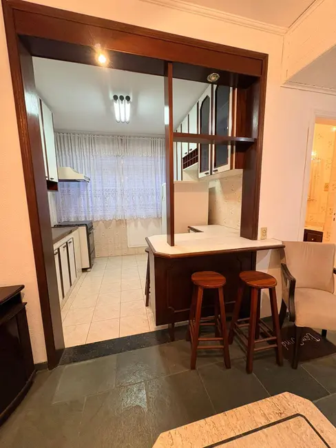Apartamento com 1 quarto à venda, 55m2 em Gonzaga, Santos - SP - imagem 8 Foto 8 de Apartamento com 1 quarto à venda, 55m2 em Gonzaga, Santos - SP