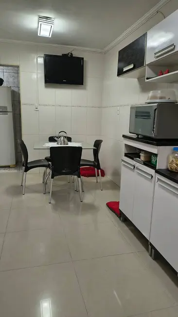 Sobrado com 3 quartos à venda, 91m2 em Gonzaga, Santos - SP - imagem 3 Foto 3 de Sobrado com 3 quartos à venda, 91m2 em Gonzaga, Santos - SP