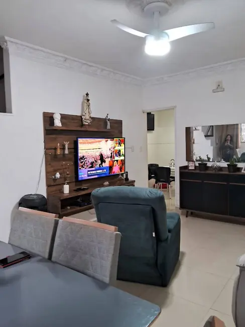 Sobrado com 3 quartos à venda, 91m2 em Gonzaga, Santos - SP - imagem 2 Foto 2 de Sobrado com 3 quartos à venda, 91m2 em Gonzaga, Santos - SP