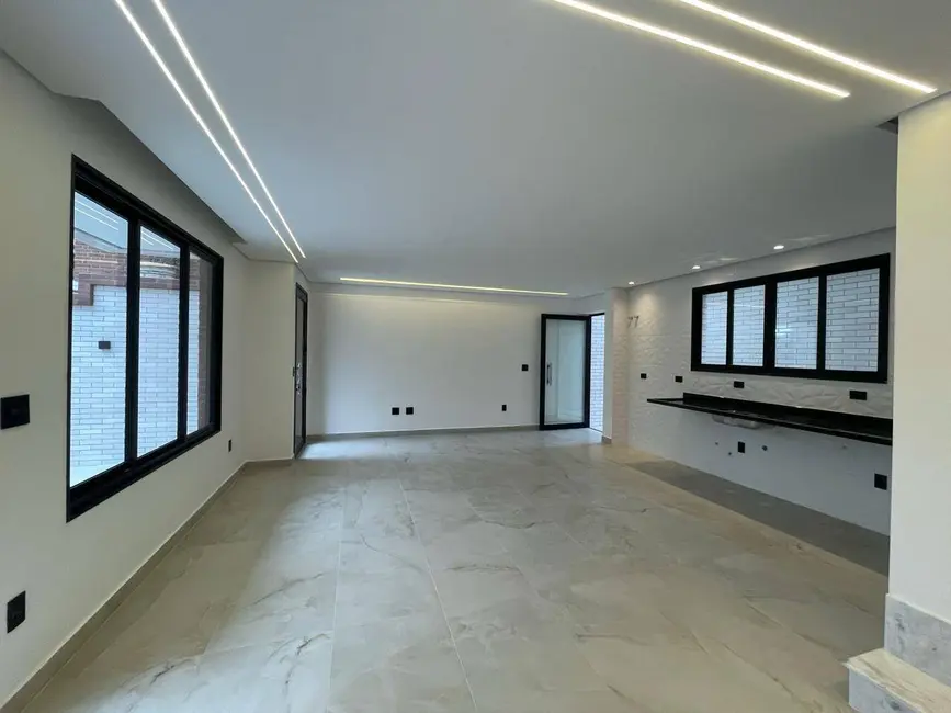 Foto 5 de Sobrado com 4 quartos à venda, 242m2 em Ponta da Praia, Santos - SP
