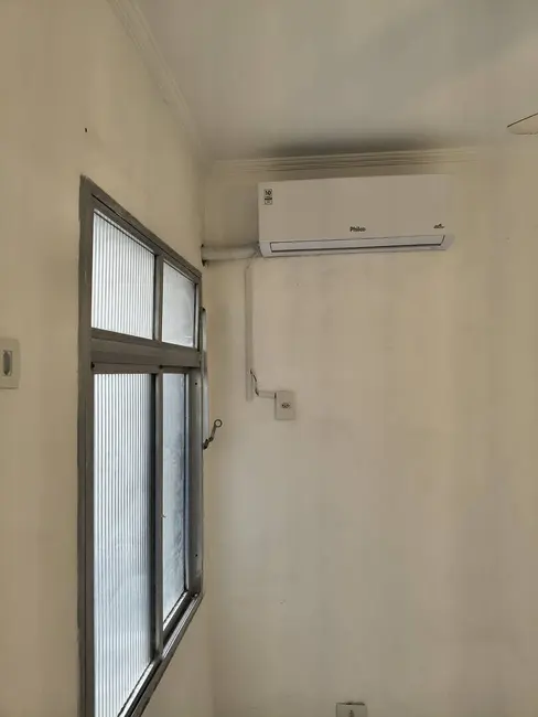 Foto 3 de Kitnet para alugar, 27m2 em Ponta da Praia, Santos - SP