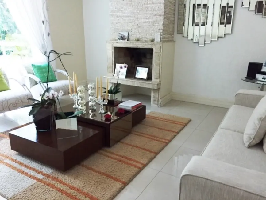 Casa de Condomínio com 4 quartos à venda, 450m2 em Santana De Parnaiba - SP - imagem 5 Foto 5 de Casa de Condomínio com 4 quartos à venda, 450m2 em Santana De Parnaiba - SP