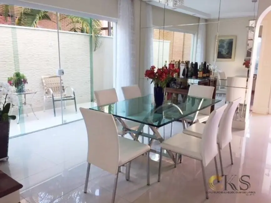 Foto 16 de Casa de Condomínio com 4 quartos à venda, 450m2 em Santana De Parnaiba - SP