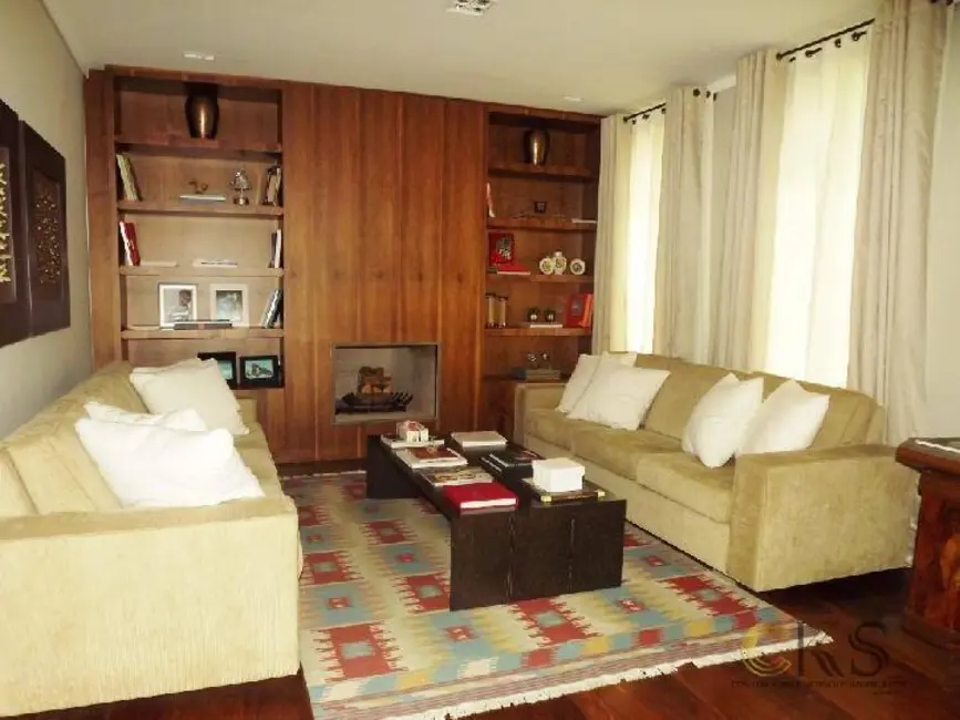 Casa com 5 quartos à venda e para alugar, 1040m2 em Barueri - SP - imagem 7 Foto 7 de Casa com 5 quartos à venda e para alugar, 1040m2 em Barueri - SP