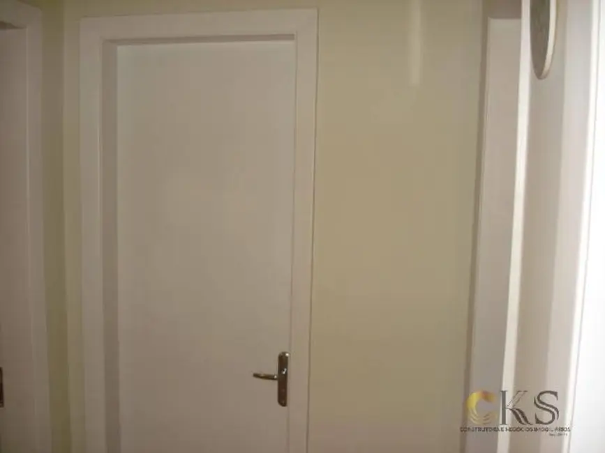 Foto 3 de Casa de Condomínio com 2 quartos à venda, 240m2 em Barueri - SP
